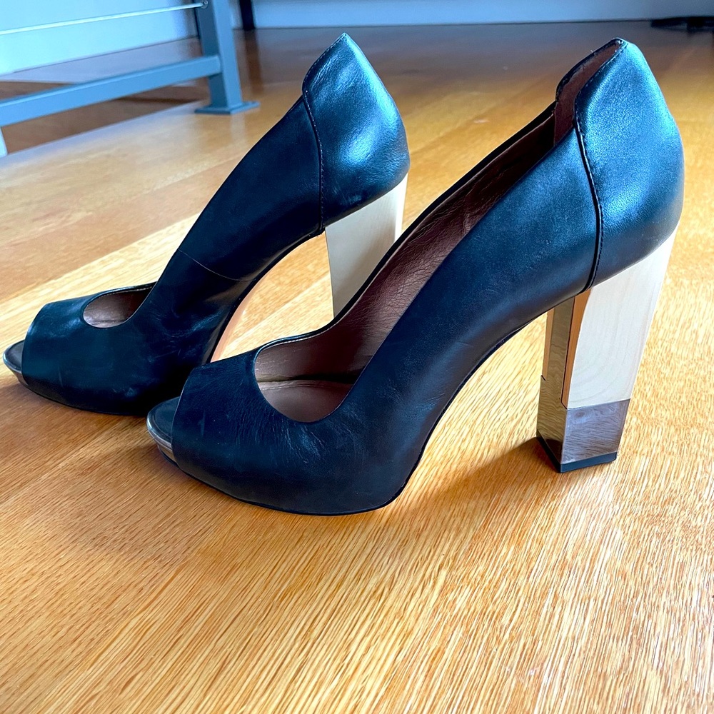 BCBG peep toe block heels